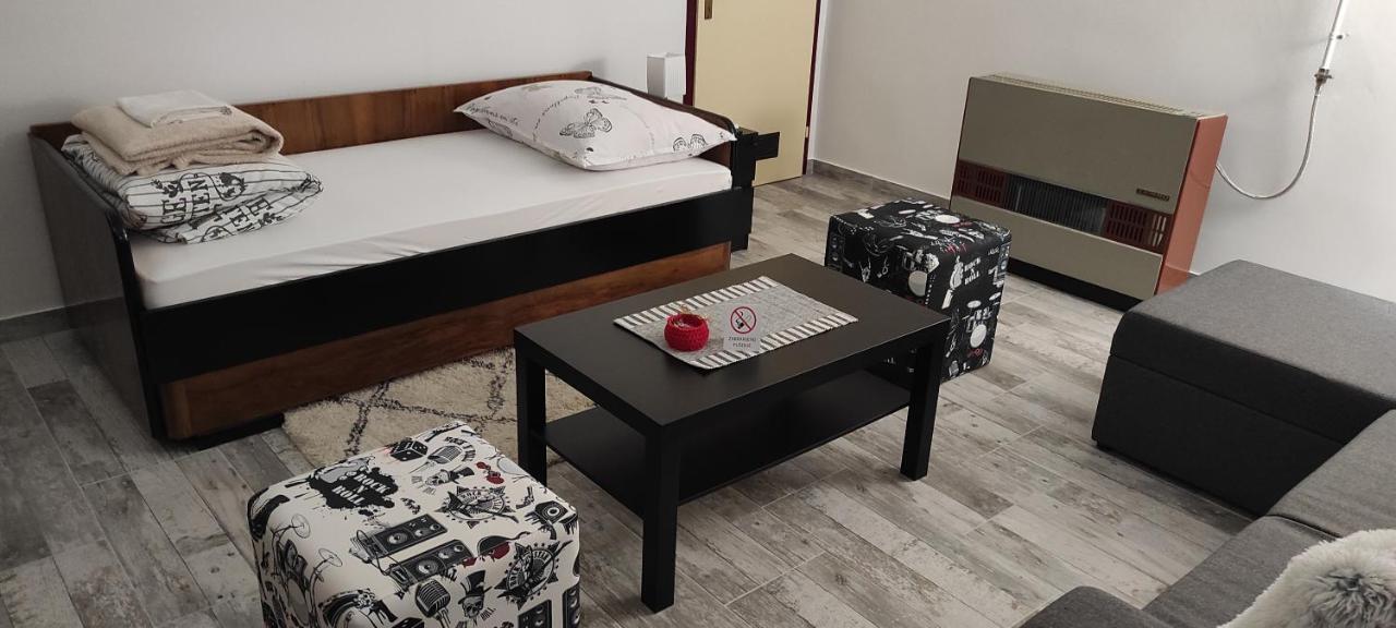 Tp Apartman 1 Krizevci Exterior photo