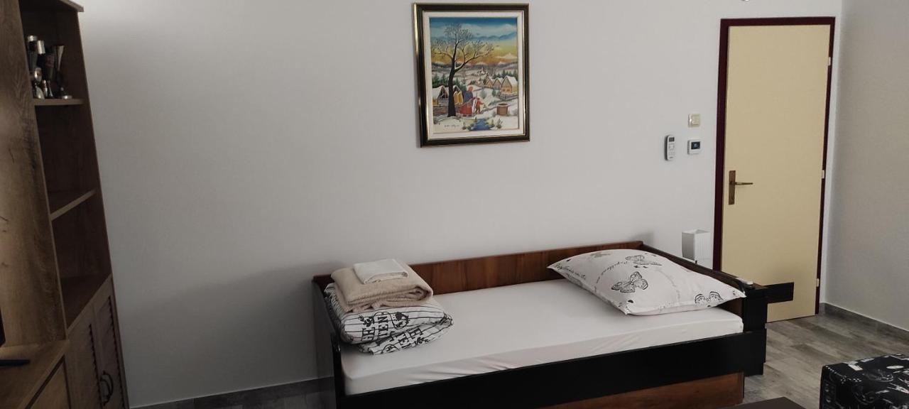 Tp Apartman 1 Krizevci Exterior photo