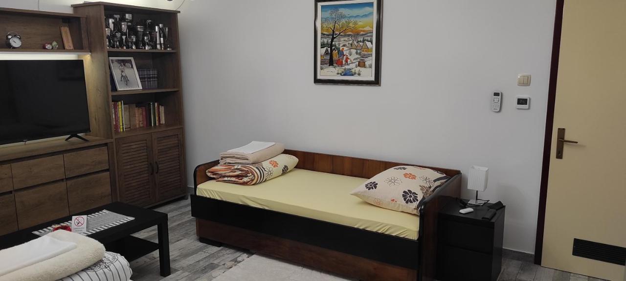 Tp Apartman 1 Krizevci Exterior photo